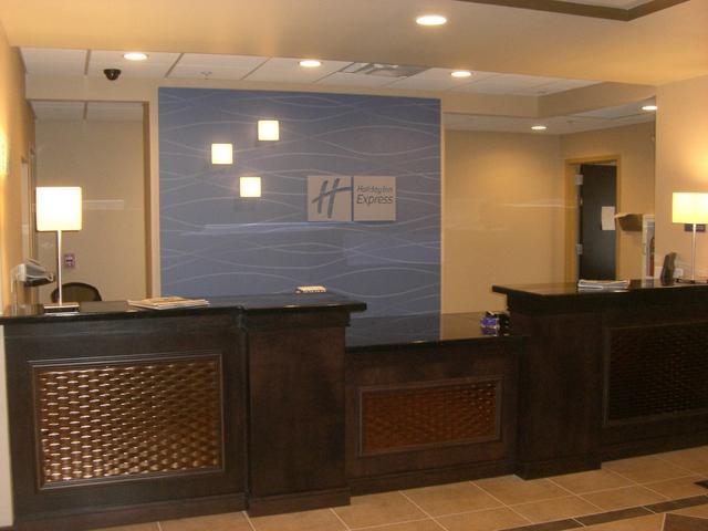 Holiday Inn Express Hotel & Suites Newport South By Ihg Extérieur photo