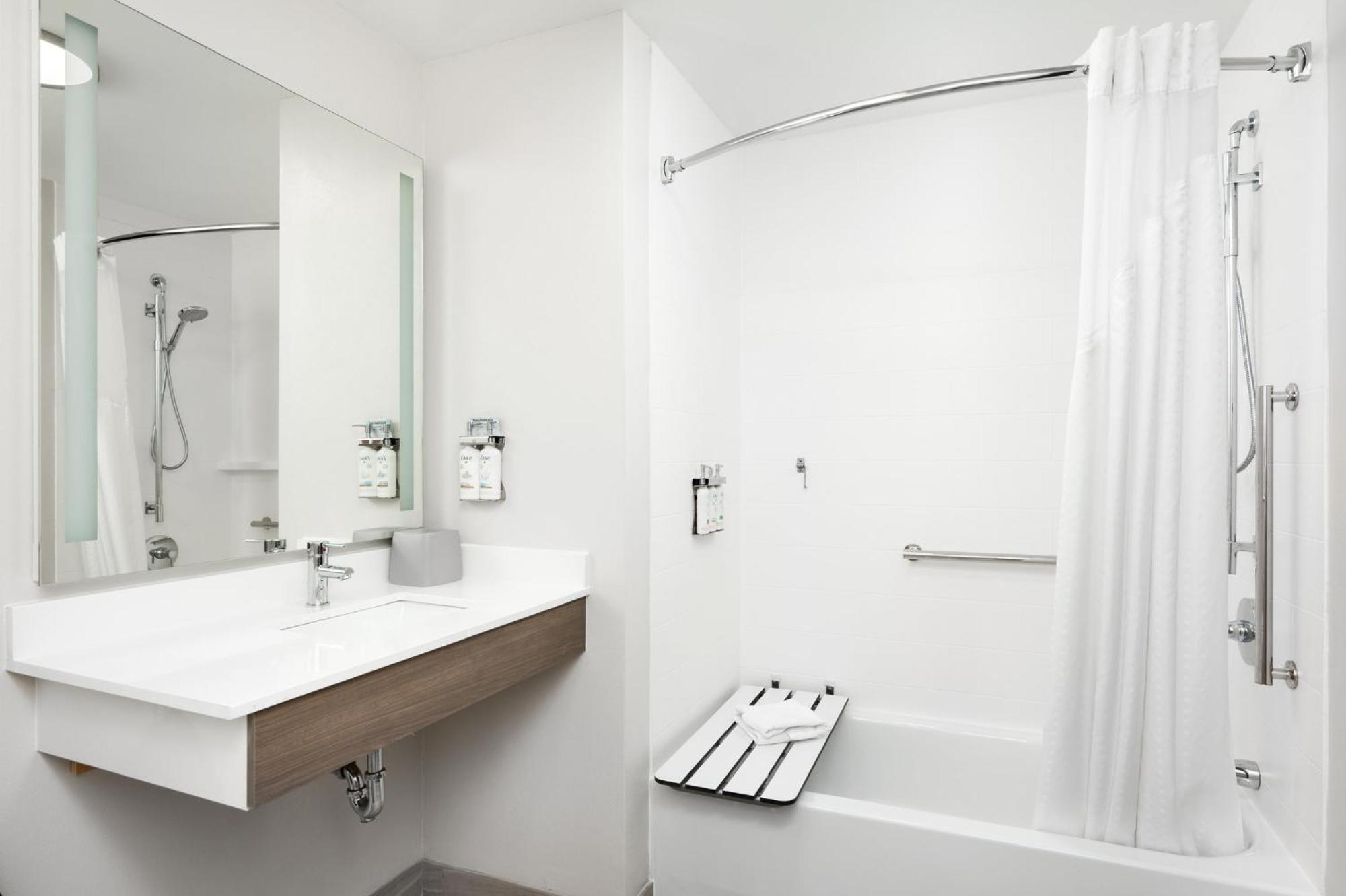 Holiday Inn Express Hotel & Suites Newport South By Ihg Extérieur photo