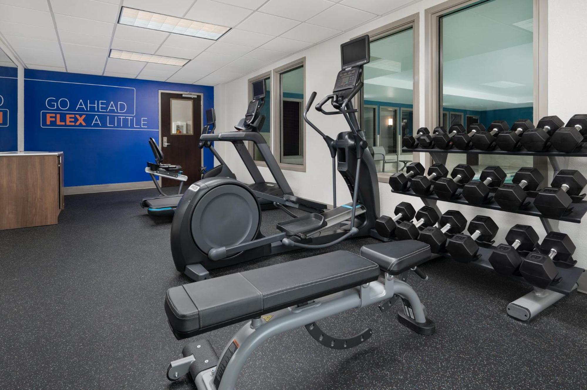 Holiday Inn Express Hotel & Suites Newport South By Ihg Extérieur photo