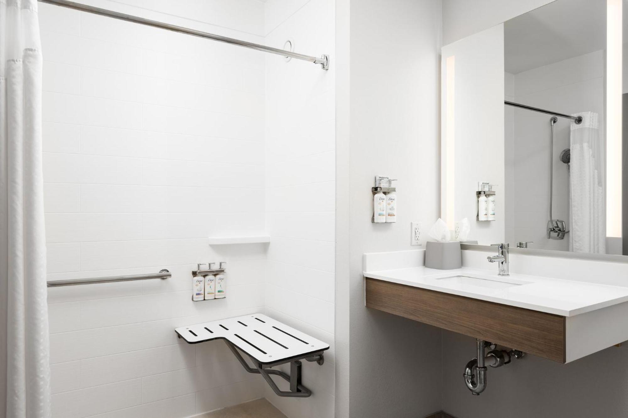 Holiday Inn Express Hotel & Suites Newport South By Ihg Extérieur photo
