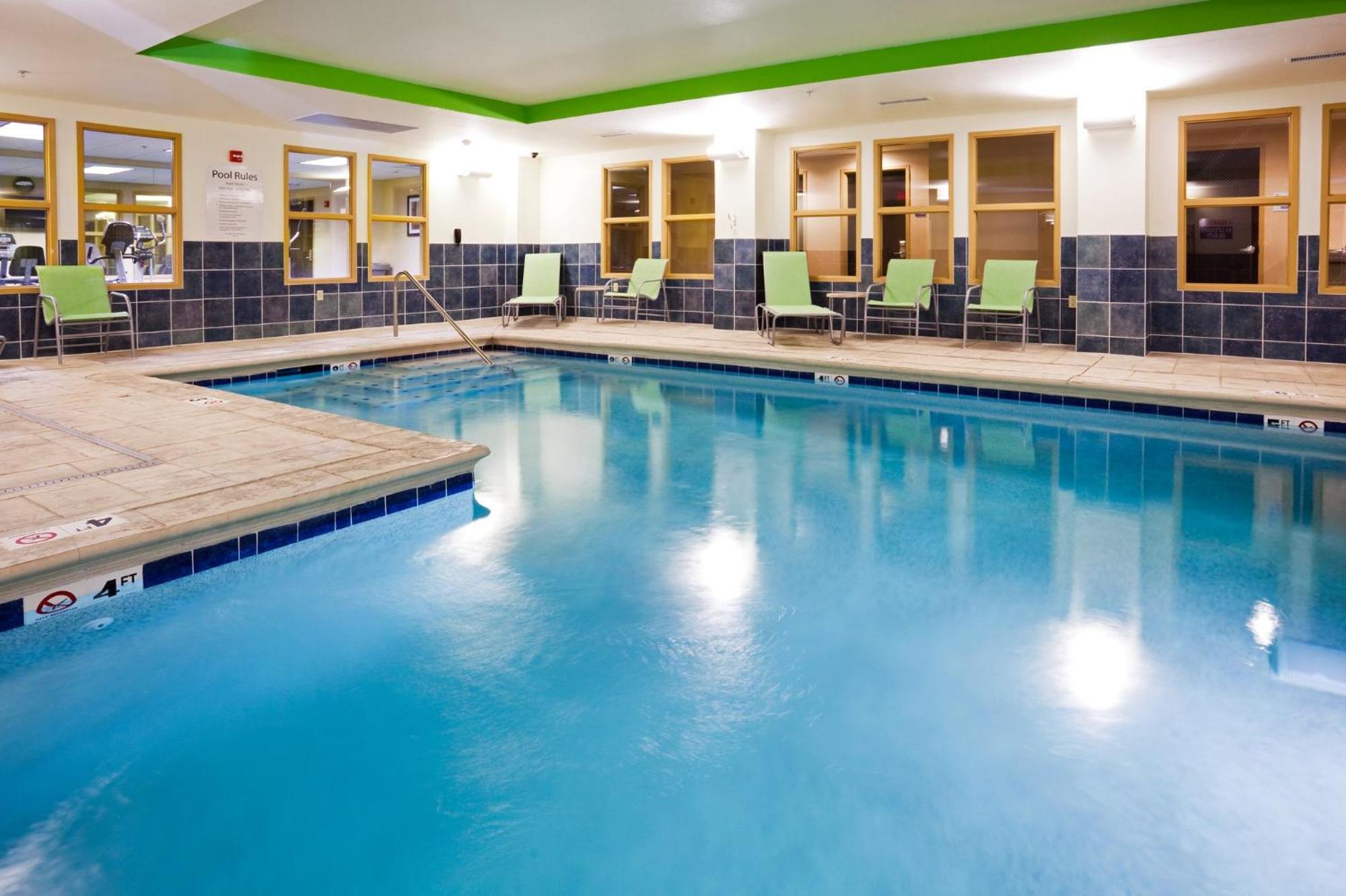 Holiday Inn Express Hotel & Suites Newport South By Ihg Extérieur photo